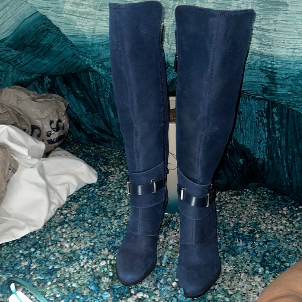 New womens tall blue boots.